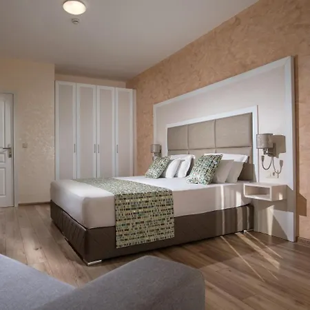 Marina Sands Beach Hotel Obzor